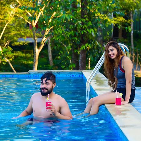 Mookanana Jungle Resort And Spa ฮาสซัน ภายนอก รูปภาพ